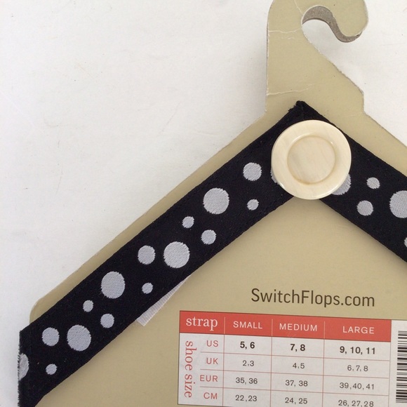 LINDSAY PHILLIPS SWITCH FLOPS NWT SIZE MEDIUM - Picture 4 of 6